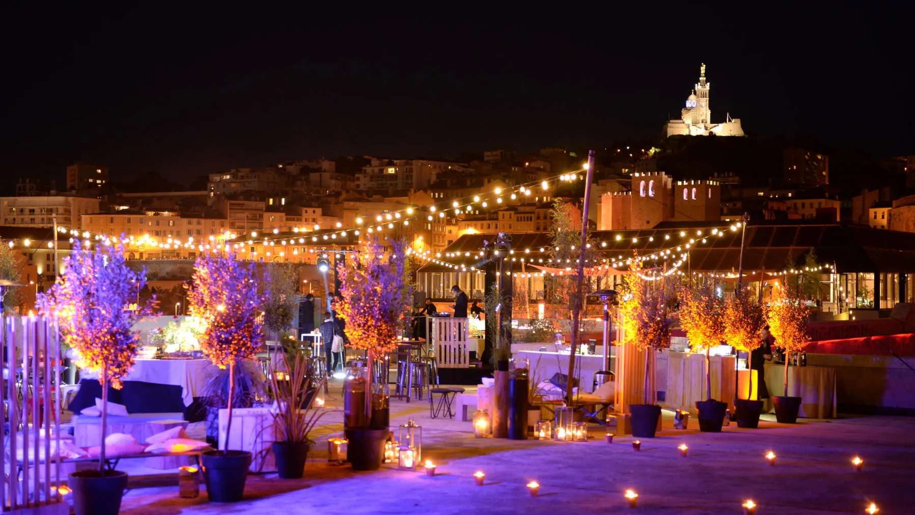 Fort Ganteaume terrasse de nuit