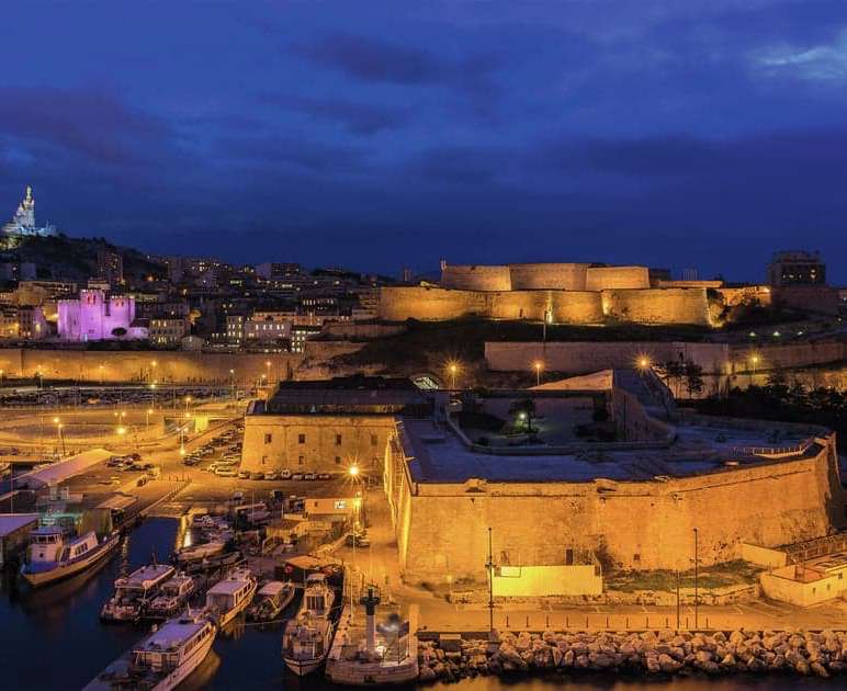 Fort Ganteaume illuminé